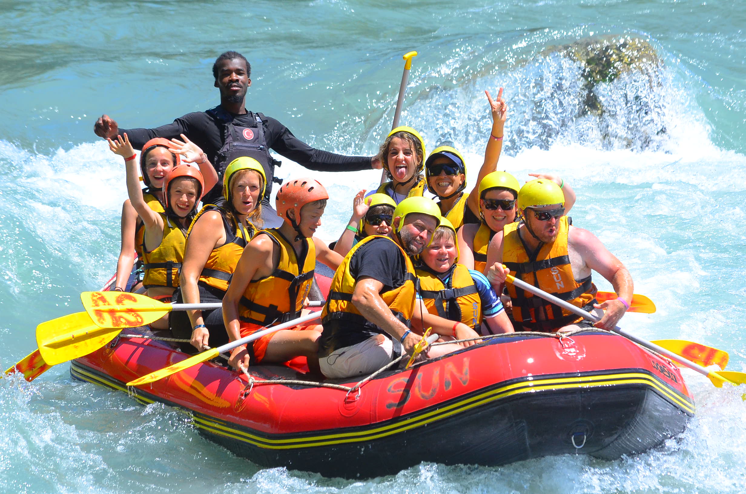 Tazı Kanyonu + Rafting + Zipline (3'ün 1)