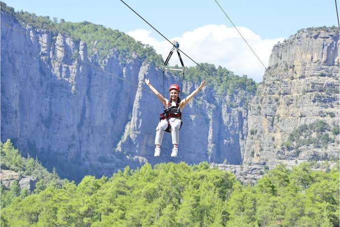 Tazı Kanyonu + Rafting + Zipline (3'ün 1)